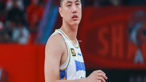 米兰冬奥会口号翻译揭秘：8大追光者竞技，人机翻译哪家出色？深度解析！